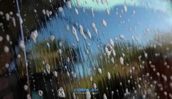 close-up-car-care-washing-001