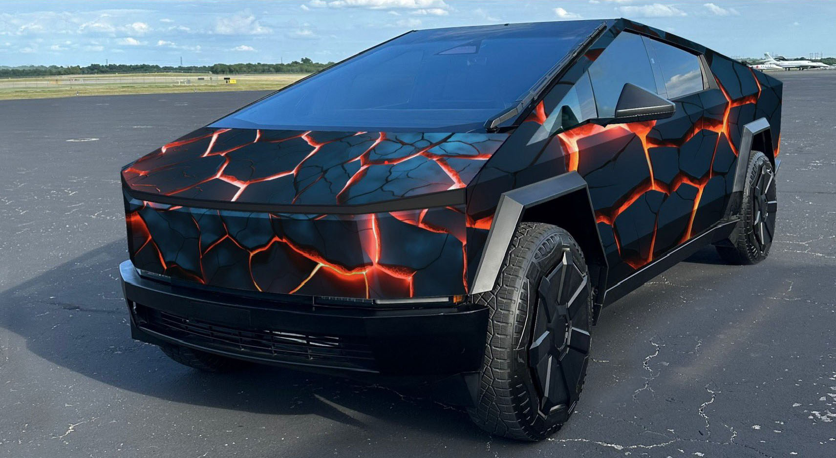 Cybertruck-Lava-Cracks-Wrap